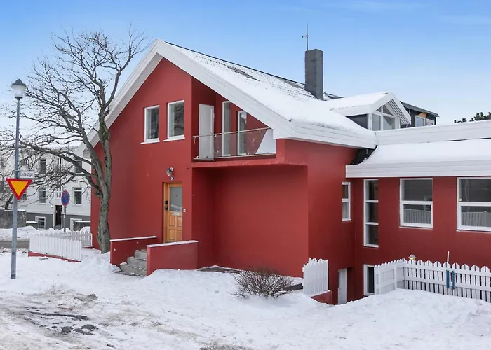U16 By Stay In Iceland